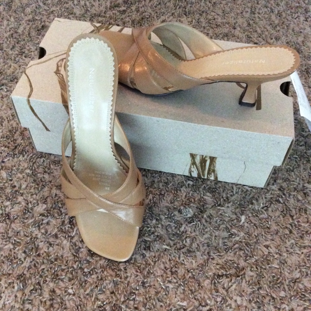 Naturalizer Size 8 Narrow Strappy Slip on Heels